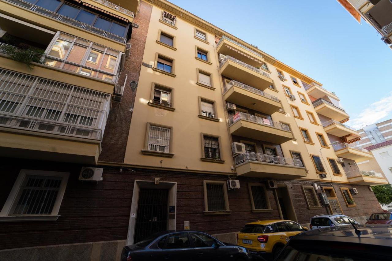 Appartement Larra Nervion Subway Tranvia *